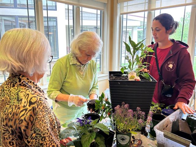 Activities in Legacy Place Senior Assisted Living