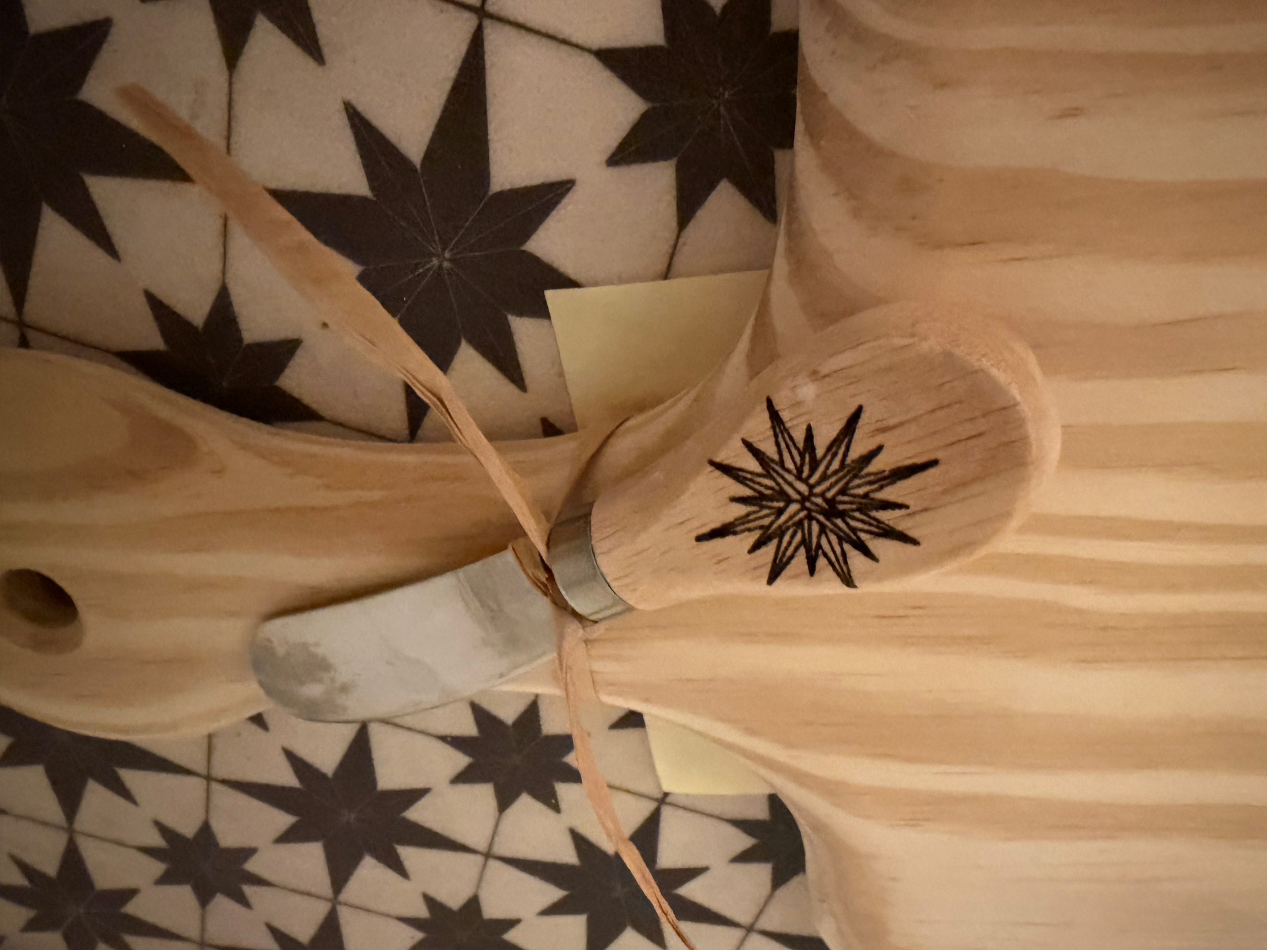 Moravian star wood charcuterie board with matching knife - Image 2